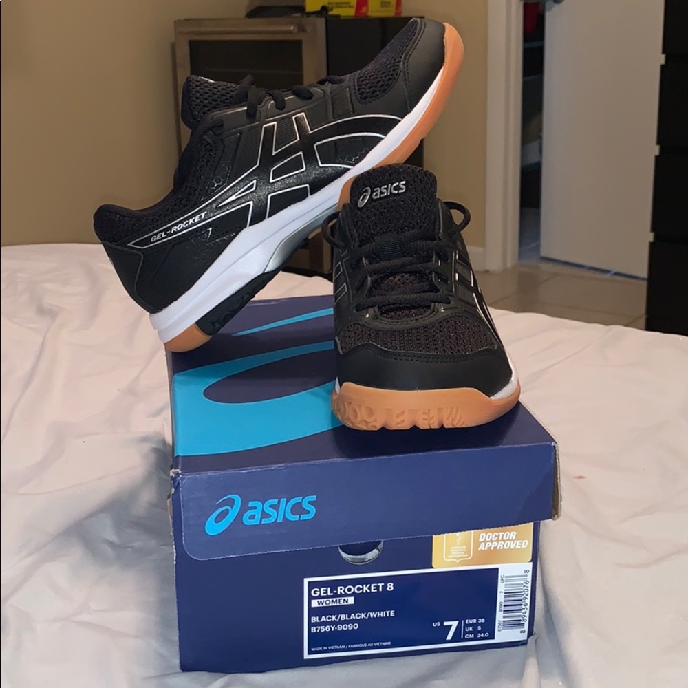 ASICS Women’s Gel-Rocket 8 Volleyball Shoes